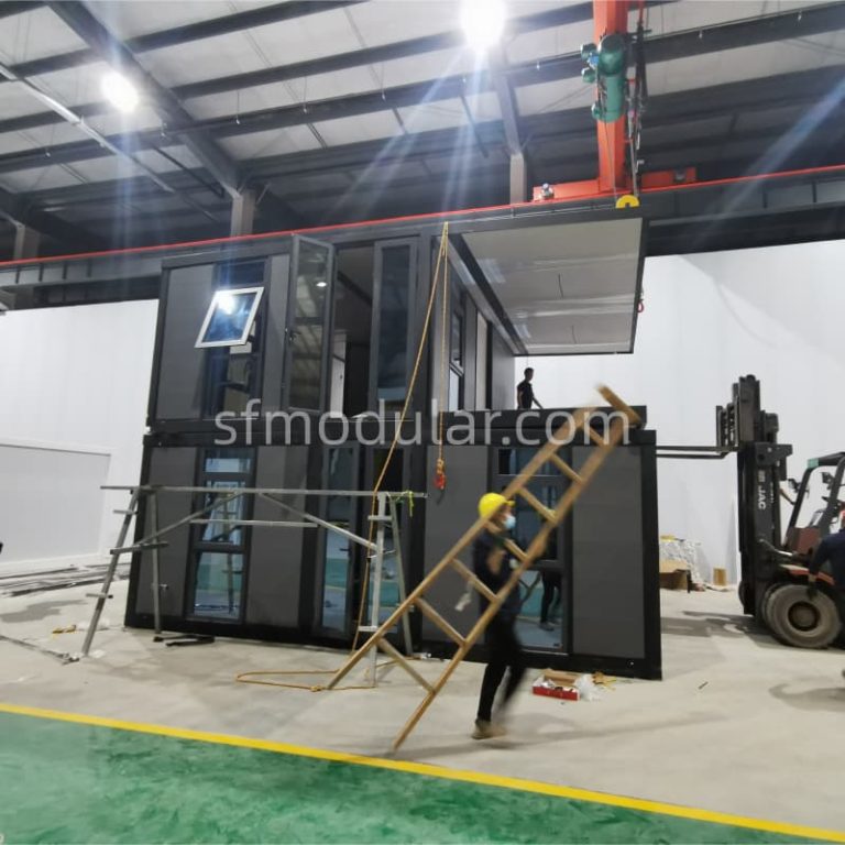 manufacturing-2-story-expandable-tiny-homes-factory